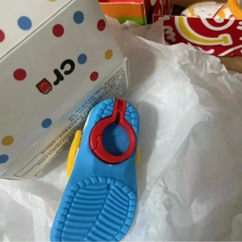 McDonald's Colorful Shoe Keychains Set - Picture 4 of 5